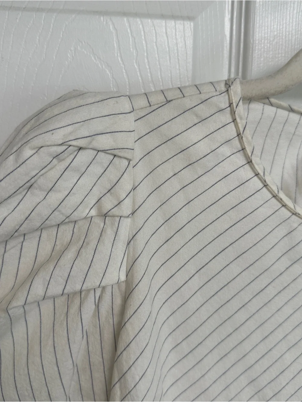 Zara Cream Pinstripe Puff-Sleeve Blouse with Neck Tie